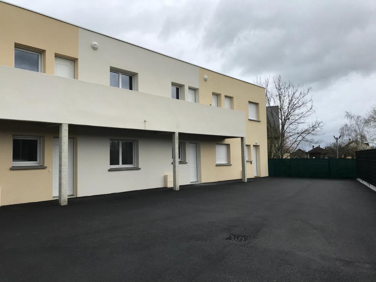 Appartement Numero 4 Ou Numero 8 Savigne-l'Eveque Bagian luar foto